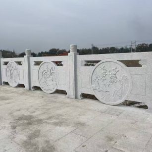 大同芝麻白河道栏杆 石材栏杆
